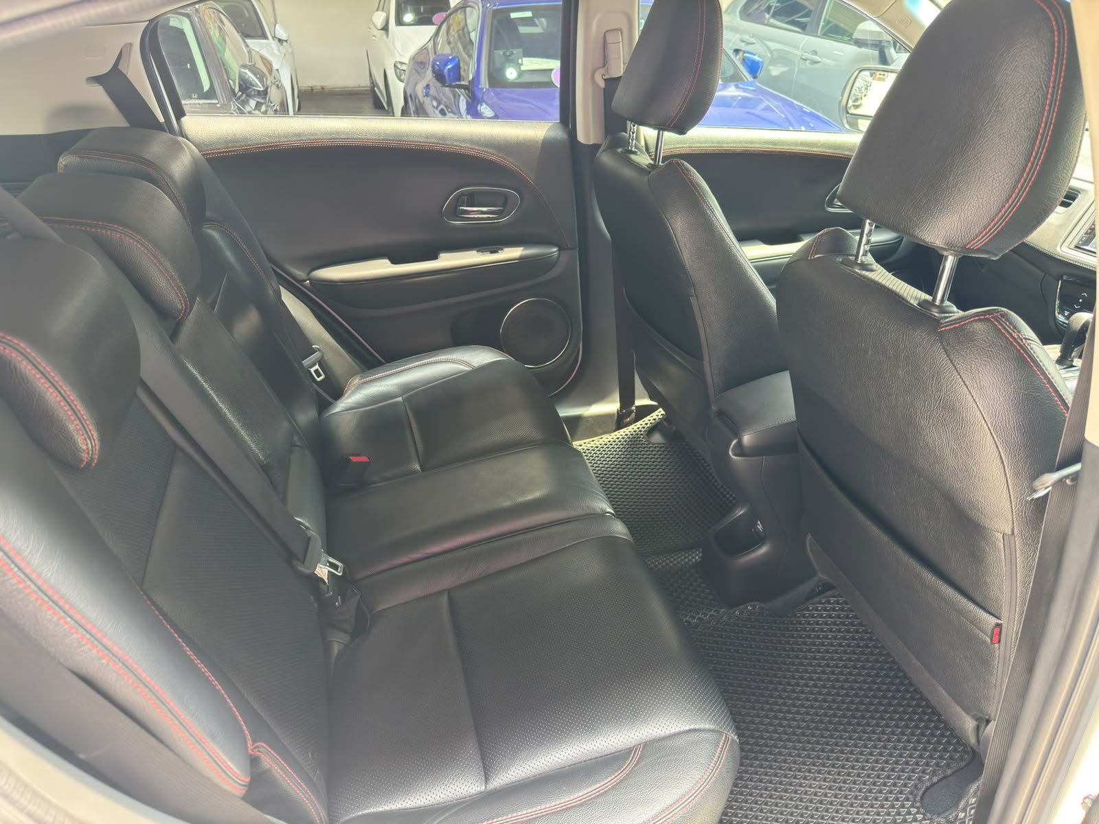 Honda Vezel 1.5 X photo 8